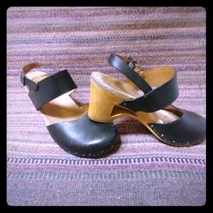Dansko clogs, black leather, size 38